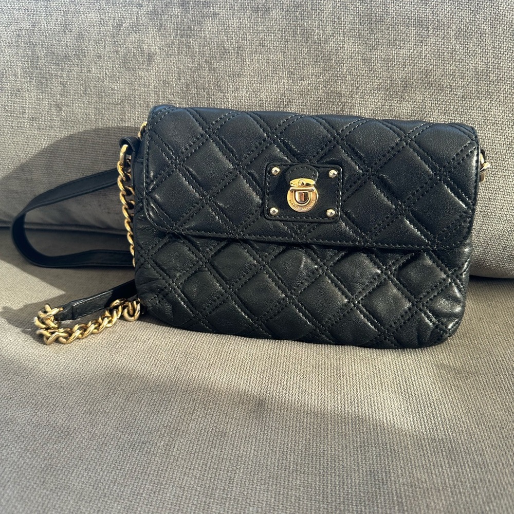 Marc Jacob bag 
Cross body with gold hardware